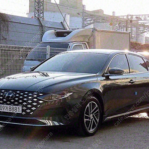 더뉴 그랜저IG 중고 그랜저 중고 가격 회색 2020년식 61,233km 2.5 프리미엄 초이스 중고차직거래장터