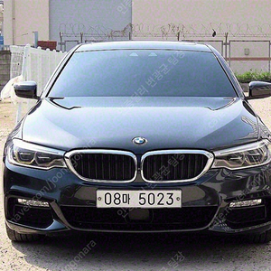 BMW 5시리즈 중고 BMW 520D 중고 5시리즈 중고차 할부 검정색 2017년식 520d xDrive M 스포츠 플러스 중고자동차