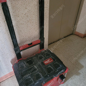 밀워키 팩아웃 롤링 공구함