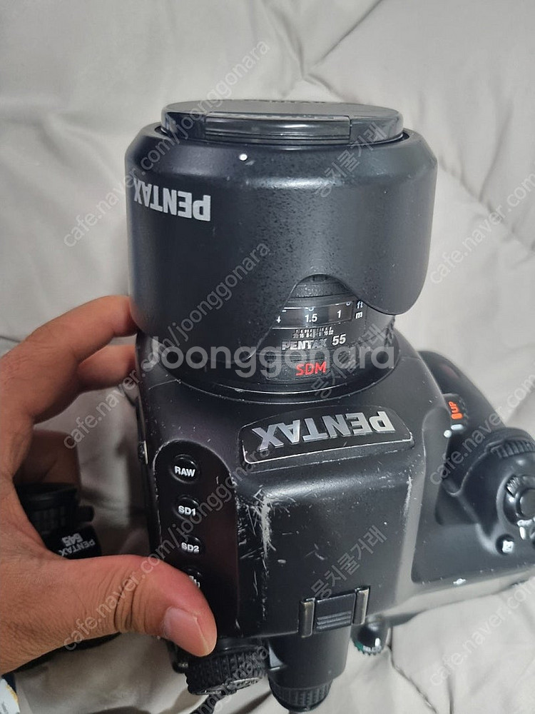 펜탁스645D + DFA55mm 렌즈 (전투형) 팝니다...--0