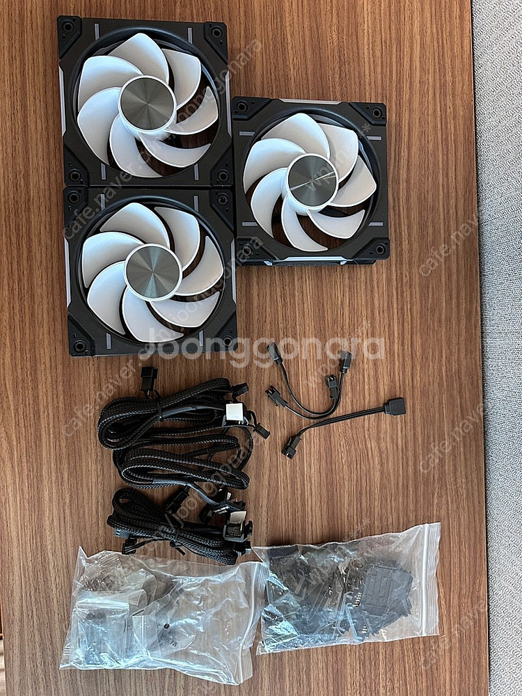 PHANTEKS D30 BLACK REVERSE (3P...--1