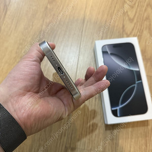 아이폰16프로 128gb 화이트