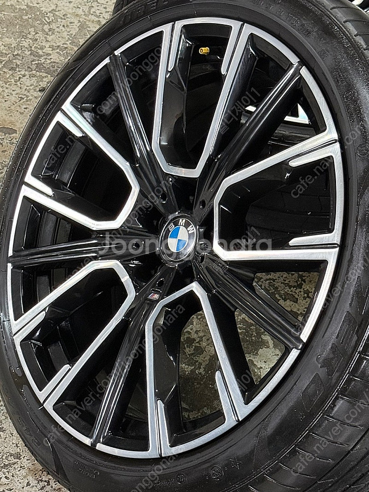 [판매]BMW 7시리즈 817M 정품 20인치 휠타이어--6