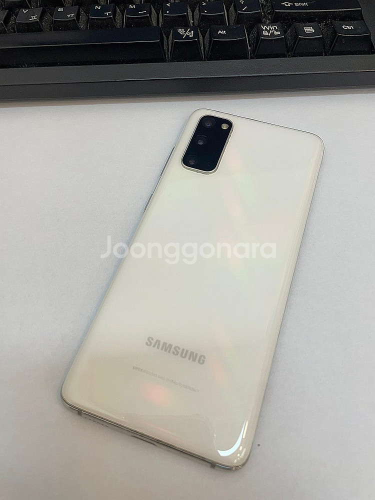 갤럭시S20FE 화이트 128GB 무잔상 상태좋은 중고...--1