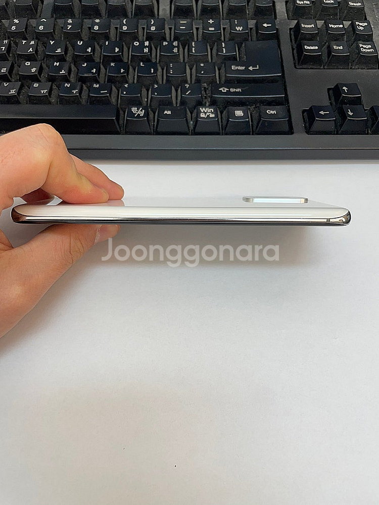 갤럭시S20FE 화이트 128GB 무잔상 상태좋은 중고...--6