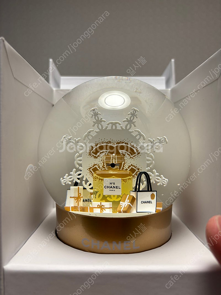 샤넬 윈터 스노우볼 2024년--1