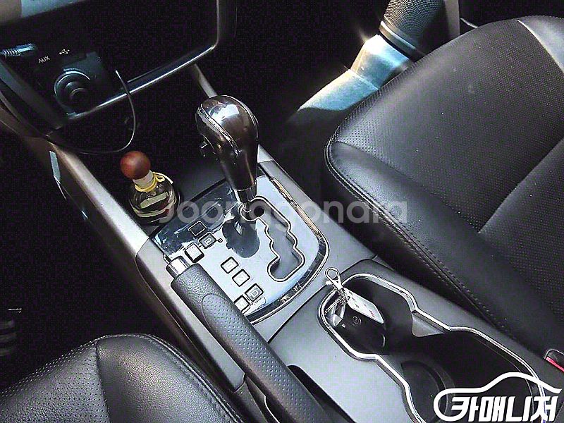 KG모빌리티(쌍용) 뉴코란도C 2WD 2.0 CVT 2...--1