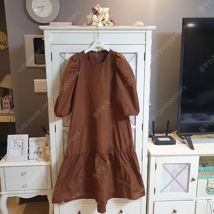 자라 라인 린 지고트 온앤온 잇미샤 샤틴 레니본 케네스레이디 에잇세컨즈 미쏘 에잇세컨즈 니트 스웨터 가디건 롱원피스... 이미지