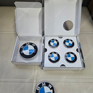 Bmw 순정 엠블럼 세트 판매 합니다.