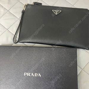 프라다 사피아노 클러치백