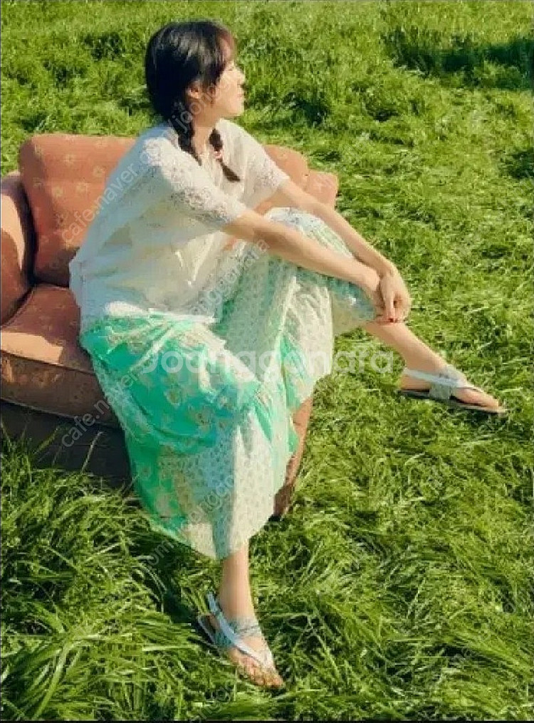 써스데이아일랜드 미착용택채새제품 샌들 235사이즈--0