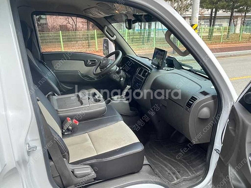 캠핑카 중고 포터2 흰색 2023년식 35,940km ...--9