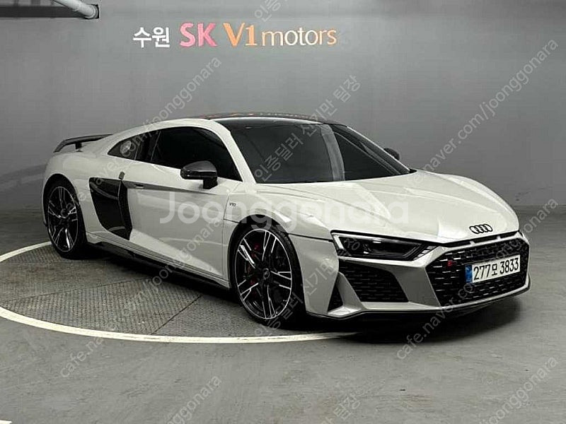 회색 아우디 R8 중고 4S 5.2 V10 퍼포먼스 쿠...--7