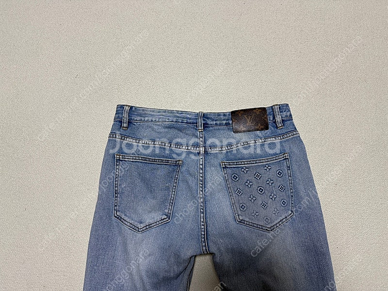 루이비통 여름용 청바지 남성용 30인치 판매합니다--4