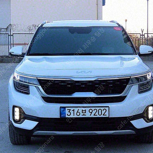 셀토스 중고차 셀토스 중고 가격 중고 셀토스 기아중고차 흰색 2023년식 51,645km 가솔린 1.6 터보 2WD 시그니처 중고차 저렴하게