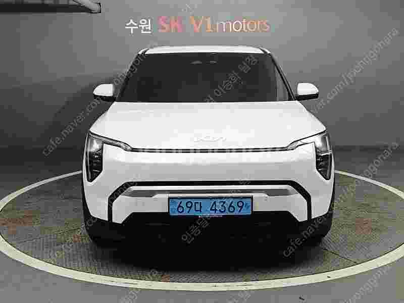 10,844 km EV3 중고 전기중고차 롱레인지 에어...--6