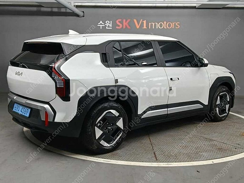 10,844 km EV3 중고 전기중고차 롱레인지 에어...--9