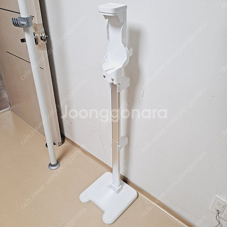 아이닉 i20 무선청소기 스탠드 거치대만 단품 악세사리...--2