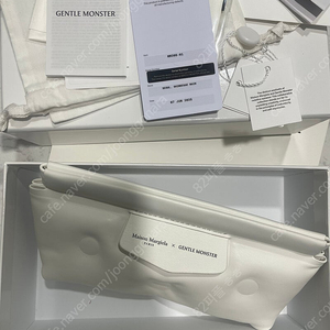 젠틀몬스터 x 마르지엘라 선글라스 208