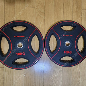 [새제품] 은성 10KG 우레탄 원판 2개 판매합니다. 이미지