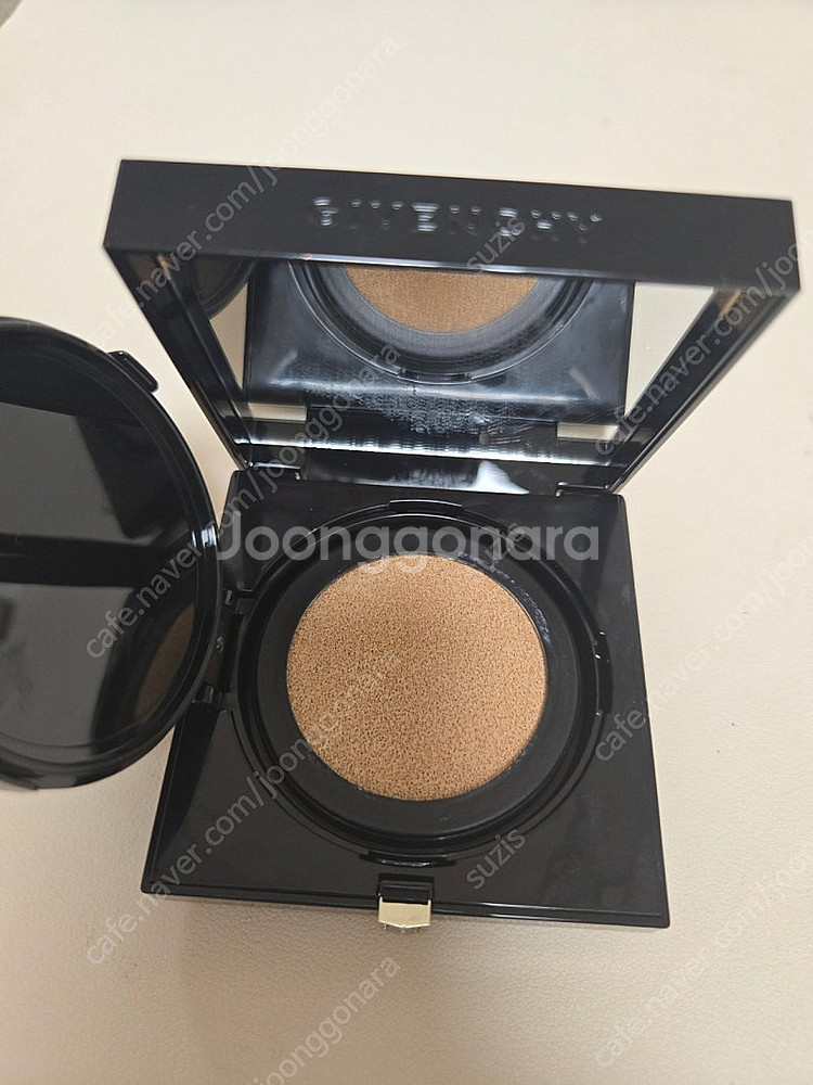 지방시 프리즘 리브르 스킨케어링 글로우 쿠션 c105--3