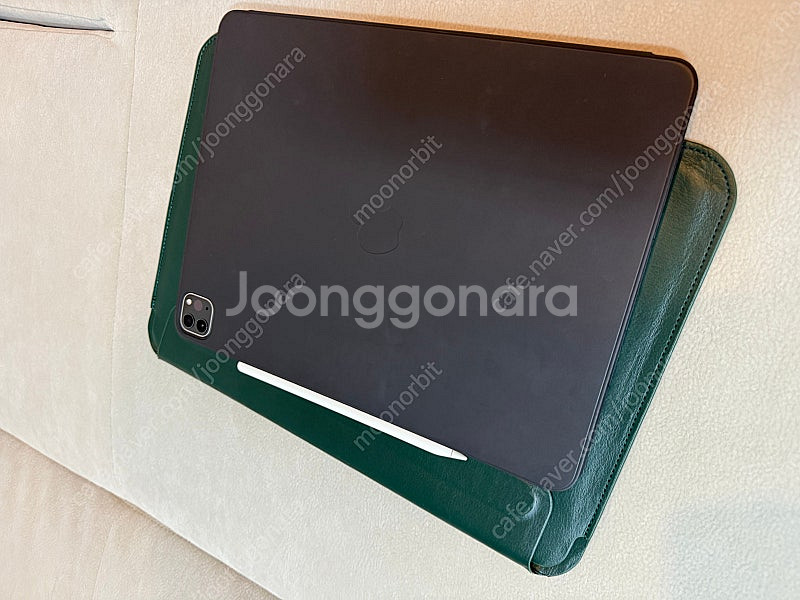 아이패드 프로 12.9 5세대 실버 128GB--7