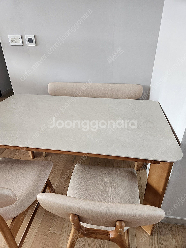 오스비 애쉬 원목 4인용 세라믹 식탁 팝니다--5