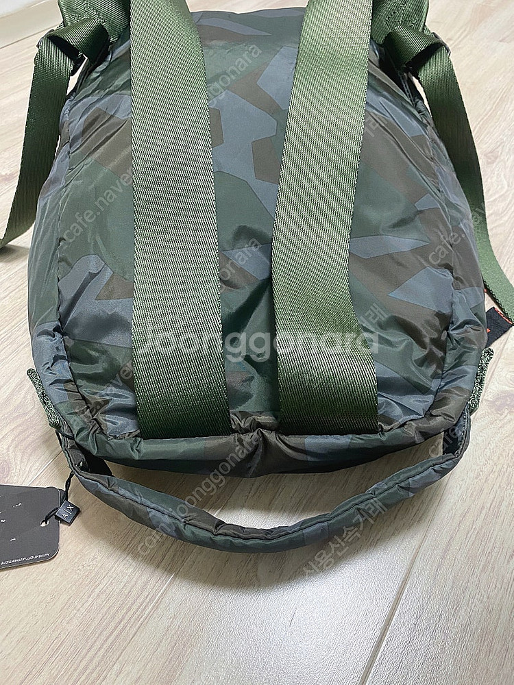 새제품) 아르마니 익스체인지 백팩 남녀공용 캐주얼 가방...--3