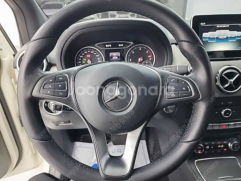 벤츠 B클래스 (MY B) B200 d 선착순 판매합니...--8