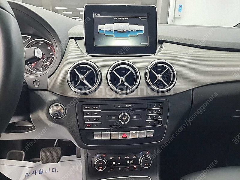 벤츠 B클래스 (MY B) B200 d 선착순 판매합니...--9
