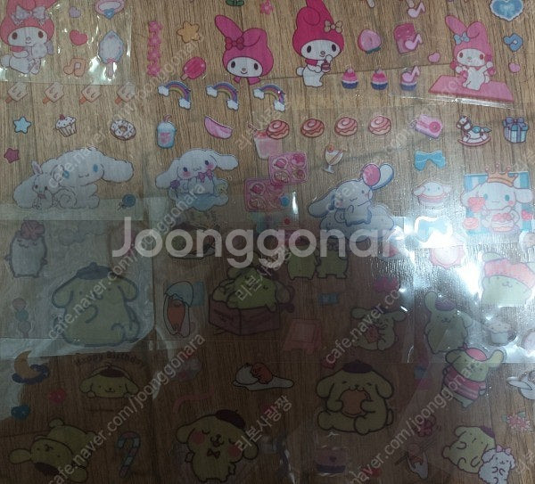 캐치티니핑 산리오 도라에몽 외 박스가득 장난감류 처분해...--4