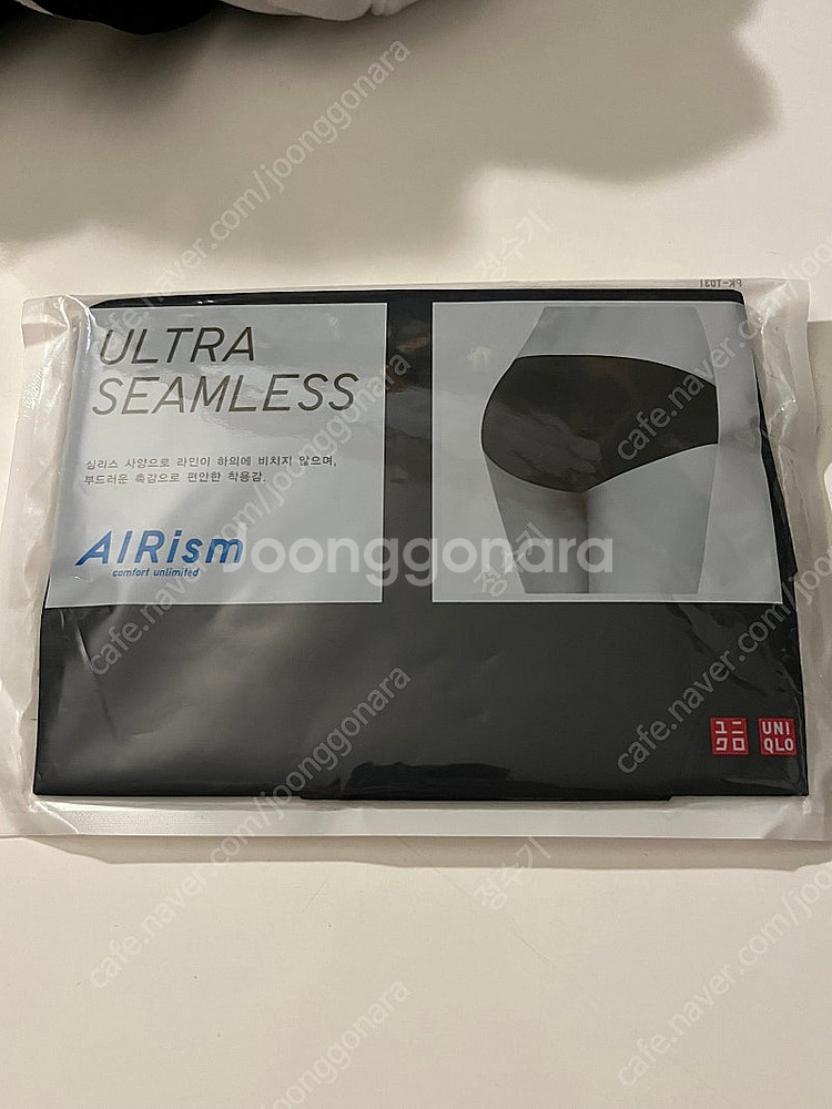 (새상품) 유니클로 에어리즘 심리스 쇼츠 여성용 L 블랙 팬티--0
