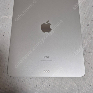 iPad Pro 11(2세대) 128GB wifi 아이패드 11세대 + 정품 매직키보드 팝니다.