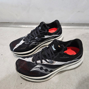 써코니 Saucony 엔돌핀 프로2 265mm 중고