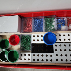 아가월드 몬테소리 나눗셈판과 랙스앤튜브스, 렉스앤튜브스