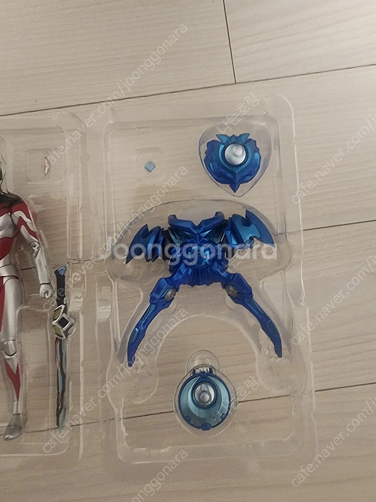 shf 울트라맨 아크 루나 아머--2
