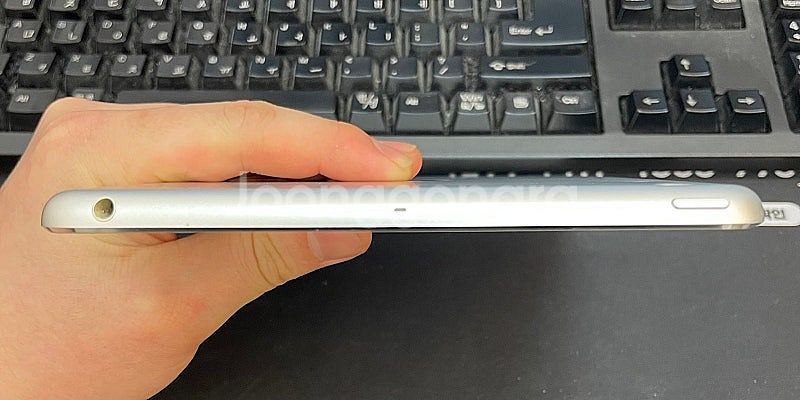 아이패드미니2 실버 WIFI 16GB 가성비좋은 중고5...--3