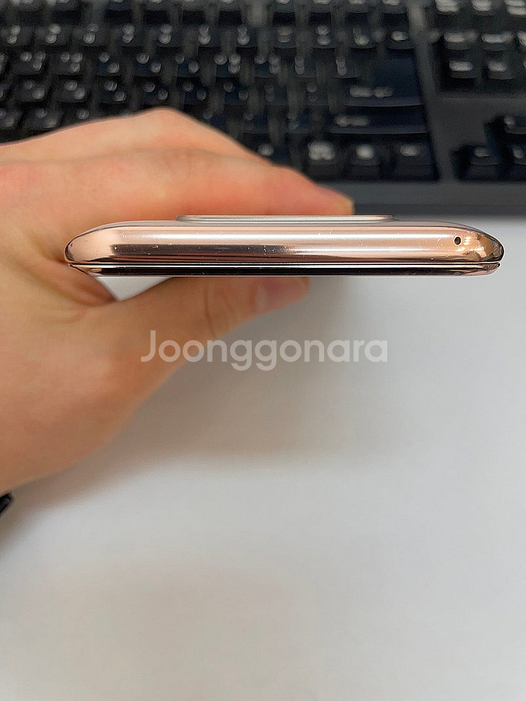 갤럭시A80 골드 128GB 상태좋은 중고11만팝니다.--3