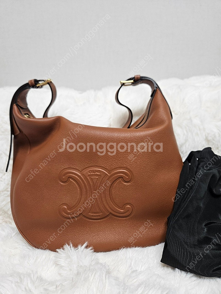 (정품)셀린느 엘로이즈 카프스킨 미디엄 판매--0