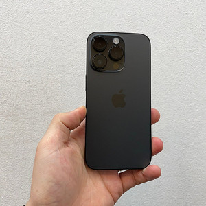 아이폰14프로 블랙 128GB 상태좋은 중고65만팝니다.