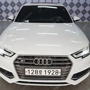 아우디 A4 중고 아우디 A4 중고차 아우디 중고 흰색 2019년식 86,686km 40 TFSI 프리미엄 중고차직거래장터