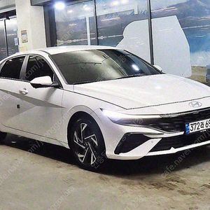 아반떼 하이브리드 중고 아반떼 더 뉴 아반떼 CN7 하이브리드 중고차 흰색 2024년식 50,656km 1.6 HEV 인스퍼레이션 중고차 추천