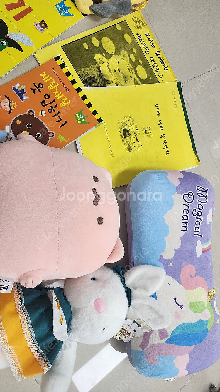 유니콘애버랜드 배게.인형들 꿀벌가방 호비색칠공부 장난감들--2