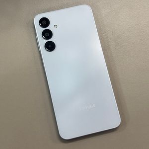 *S급* 갤럭시A16 실버색상 128용량 24년12월개통 미파손 무잔상 상태좋은단말기 17만 판매합니다