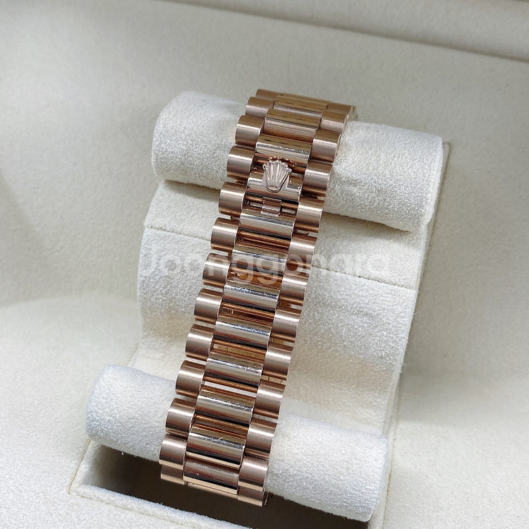 [팝니다] 롤렉스 데이데이트 40 로즈 골드 올리브 그린 로만 프레지던트 228235 - 2019년식 (100004...--4