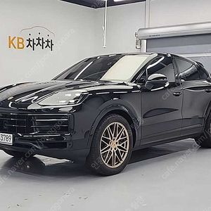 포르쉐 카이엔 중고 포르쉐 중고 수입중고자동차 검정색 2024년식 13,263km 3.0 쿠페 중고자동차