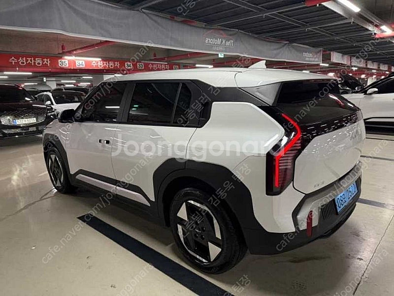4,254 km EV3 중고 전기중고차 롱레인지 에어 ...--8