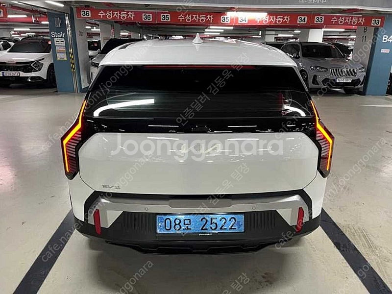 4,254 km EV3 중고 전기중고차 롱레인지 에어 ...--9
