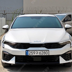 K5 중고차 시세 K5 하이브리드 중고 흰색 2024년식 2,408km 노블레스 중고자동차