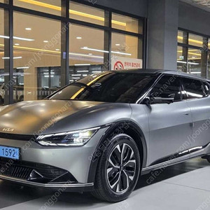 기아 EV6 중고 롱레인지 어스 2023년 5만킬로 저렴한 가격으로 EV6 중고를 이용해보세요!!! 중고차